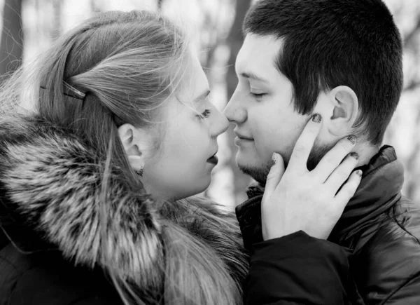 Young Lovers Man Woman Date Enamoured Young Man Woman — Stock Photo, Image