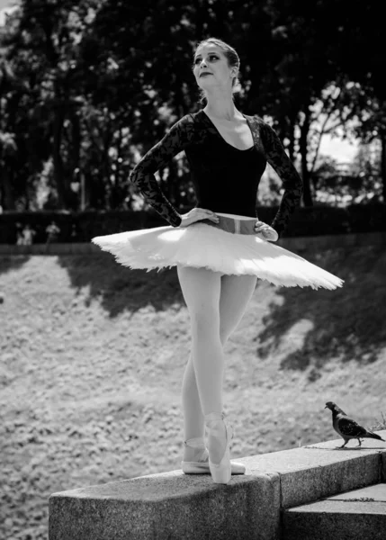 Young Woman White Tutu Dancing Green Landscape Beautiful Ballerina Showing — Stock Photo, Image