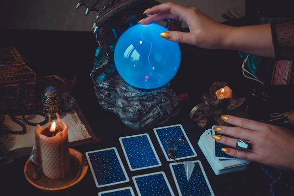 Tarjetas Del Tarot Velas Objetos Mágicos Brujas Wicca Esotérico Adivinación — Foto de Stock