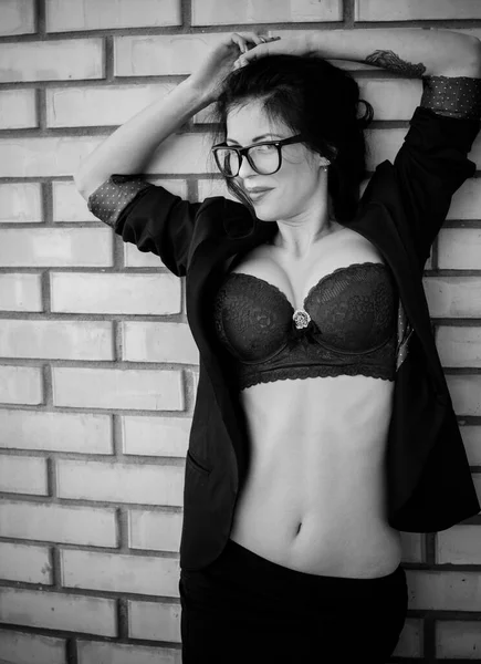 Immagine Una Donna Affari Sexy Reggiseno Giacca Con Occhiali Concetto — Foto Stock