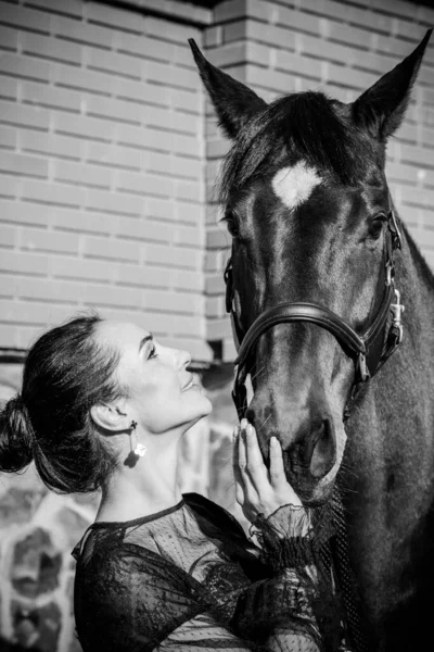 Rider Elegant Woman Talking Her Horse Portrait Riding Horse Woman — Stock Photo, Image