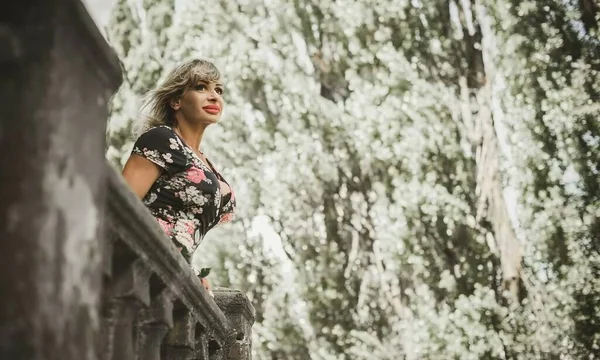 Altra Bellezza Culturista Donna Più Anziana Una Natura Vita Donna — Foto Stock