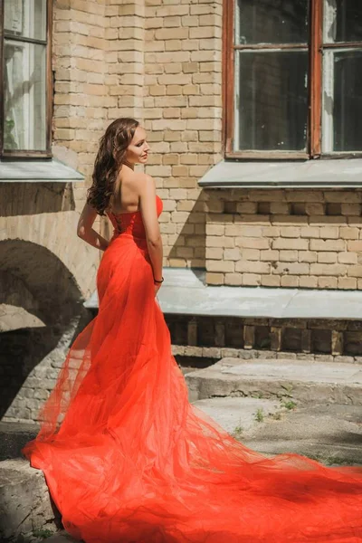 Robes Soirée Concept Élégant Style Fantaisie Femme Robe Rouge Soir — Photo