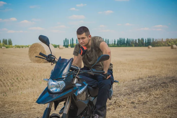 Young Man Motorcycle Field Hobby Modern People Lifestyle — Stock Photo, Image