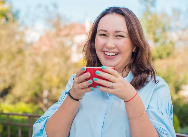 Mañana Mujer Talla Grande Señora Come Dulces Bebe Café — Foto de Stock