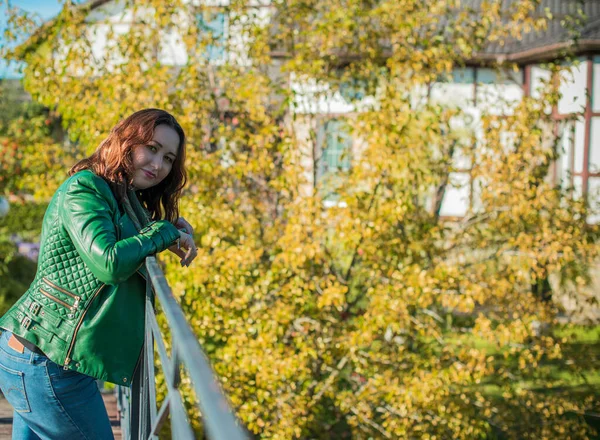 Velikost Pěkný Americký Nebo Asijský Vzhled Módní Žena Užijte Život — Stock fotografie