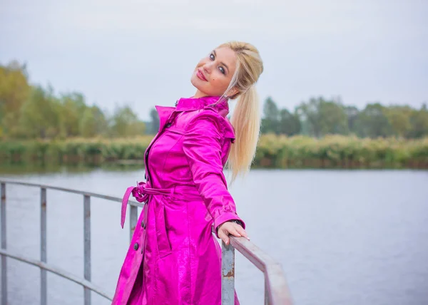 Sweet Cute Woman Pink Coat Walks City Park Bright Interesting — Stock Photo, Image