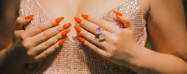 Аксессуары и украшения, красота и модная концепция