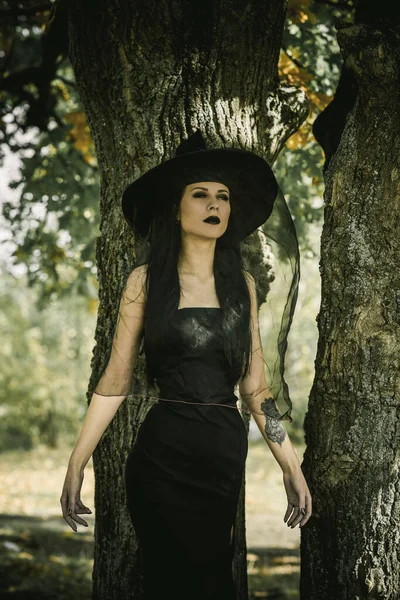 Žena Gotickém Stylu Čarodějnice Vzhled Koncept Jednoduchých Nápadů Halloween — Stock fotografie