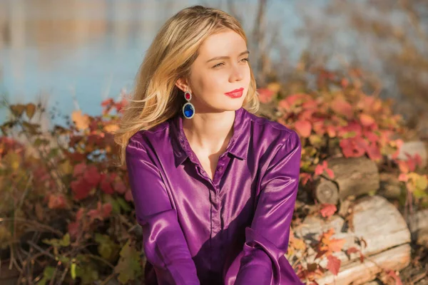 Mulher Bonita Aparência Americana Europeia Conceito Elegante Jovem Senhora Elegantemente — Fotografia de Stock