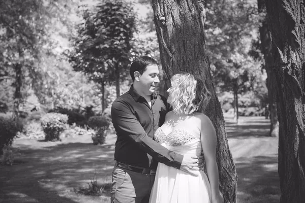 Feliz Casal Meia Idade Amor Divertindo Livre Sorrindo Casal Feliz — Fotografia de Stock