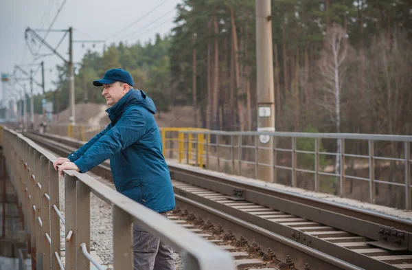 Senior Man Thinking His Life Railway Mature Man Psychology — Foto Stock