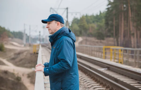 Senior Man Thinking His Life Railway Mature Man Psychology — Foto Stock