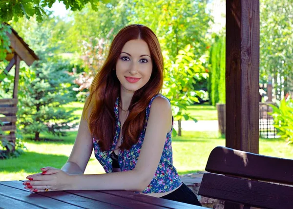 Vakantie Tijd Warm Seizoen Vakantie Reistijd Landschap Natuur Aardige Vrouw — Stockfoto