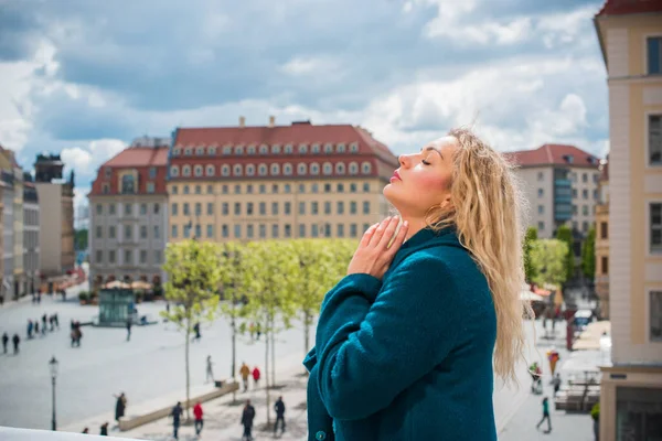 Idegenforgalmi Koncepció Gyönyörű Néz Kilátás Nyílik Város Utcáin Város Központjában — Stock Fotó