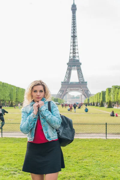 Vacanze Parigi Stile Vintage Una Donna Francia Elegante Bella Signora — Foto Stock