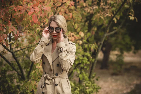 Herbst Herbstsaison Lässiger Stil Für Frauen Modische Kleidung Und Outfit — Stockfoto