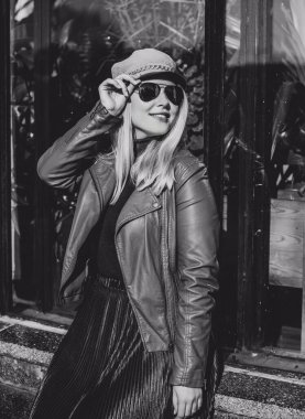 Sonbahar - sonbahar sezonu, büyük beden kadınlar için günlük tarz. Moda kıyafetleri ve kıyafet malzemeleri.