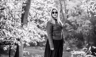 Sonbahar - sonbahar sezonu, büyük beden kadınlar için günlük tarz. Moda kıyafetleri ve kıyafet malzemeleri.