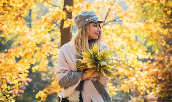 Podzim Podzimní Sezóna Ležérní Styl Pro Ženy Velikosti Módní Oblečení — Stock fotografie