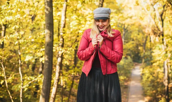 Jesień Sezon Jesienny Styl Casual Dla Size Kobiet Modne Ubrania — Zdjęcie stockowe