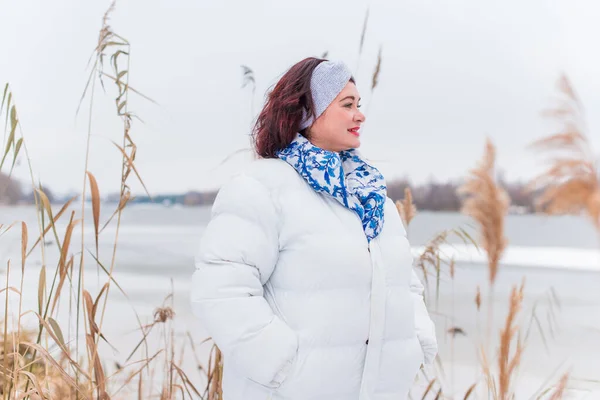 Natale Concetto Vacanze Invernali Bella Size Donna Piedi Amore Pace — Foto Stock