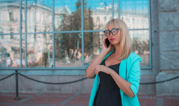 Mulher Negócios Cidade Mulher Trabalhadora Rua Estilo Vida Das Pessoas — Fotografia de Stock