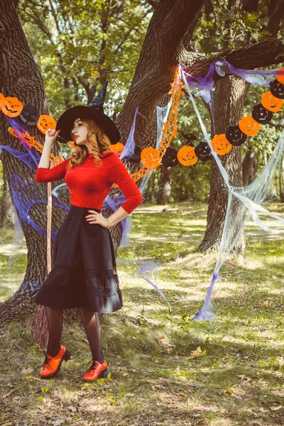 Čaroděj Cosplay Nápady Halloweenskou Párty Koncept Podzimních Prázdnin Ženy Kostýmech — Stock fotografie
