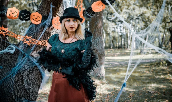 Čaroděj Cosplay Nápady Halloweenskou Párty Koncept Podzimních Prázdnin Žena Kostýmech — Stock fotografie