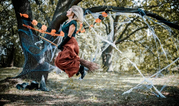 Čaroděj Cosplay Nápady Halloweenskou Párty Koncept Podzimních Prázdnin Žena Kostýmech — Stock fotografie