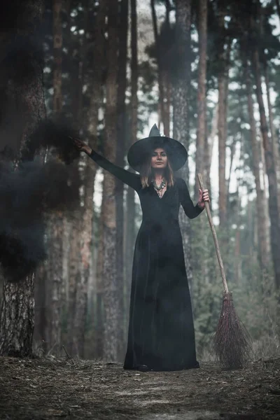 Halloween Feriado Bruxa Senhora Atmosfera Mística Conceito Bruxaria Ideias Para — Fotografia de Stock