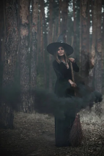 Halloween Feriado Bruxa Senhora Atmosfera Mística Conceito Bruxaria Ideias Para — Fotografia de Stock