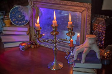 Gothic Family values, composition with a hand 