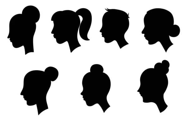 Набор портретов профилей. Молодые женщины с разными прическами — стоковый вектор
