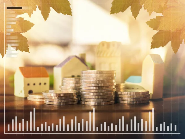 Madeni paralardan, İş Finansmanı ve Para Konseptinden ipotek konsepti, ev satın almak için tasarruf konsepti.
