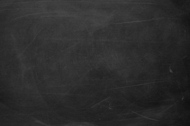 Tebeşir dokusu karatahtaya ya da tahtaya sürülmüş. Okul eğitimi, karanlık duvar arkaplanı veya öğrenme konsepti.