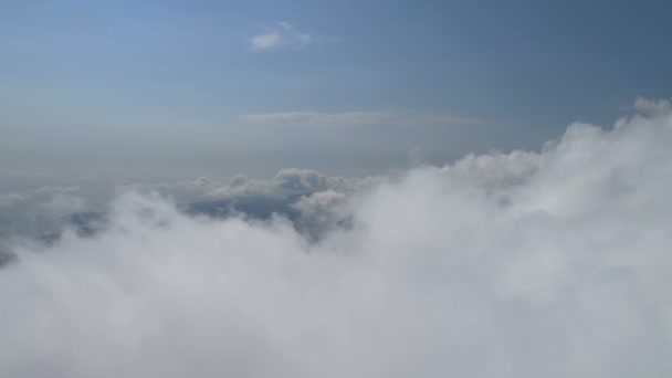 Voando acima das nuvens — Vídeo de Stock