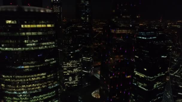 Une nuit Vue aérienne des gratte-ciel du Centre international des affaires de Moscou . — Video