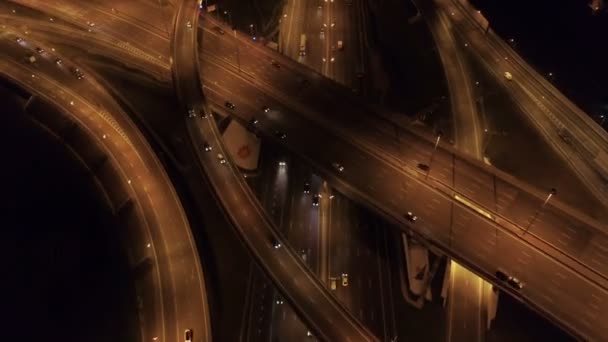 Vista aérea del cruce de carreteras en Moscú por la noche — Vídeos de Stock