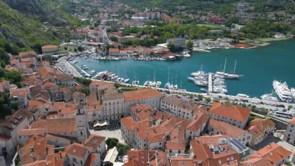 Kotor, Karadağ eski şehrin havadan görünümü — Stok video