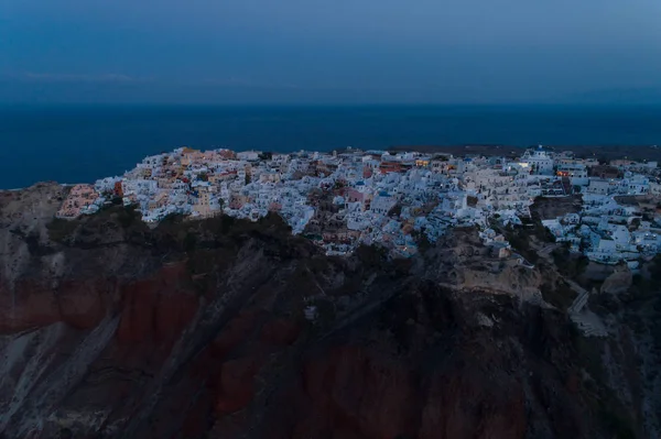 Vista aérea de la ciudad de Oia en Santorini Grecia — Foto de Stock