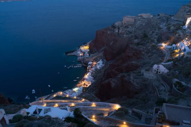 Sabah erken saatte Oia, Santorini mavi.
