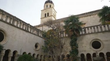 çan kulesinde Dubrovnik manzaralı 13 yüzyıl Franciscan Monastery.