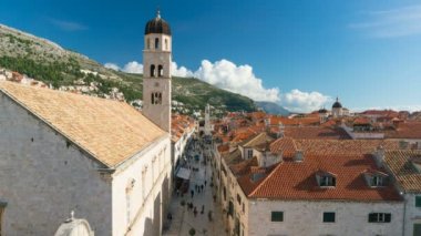 Dubrovnik şehir surları, Hırvatistan dan Stradun Caddesi üzerinde görünümü