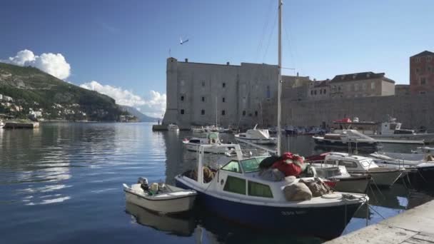 Dubrovnik Kroatien November 2018 Blick Auf Den Alten Stadthafen Entlang — Stockvideo