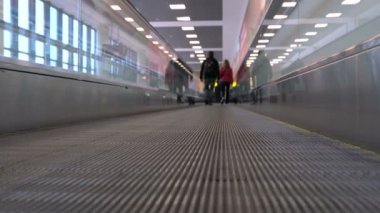 walkalator Sheremetyevo Havaalanı içinde hareket terminal D.