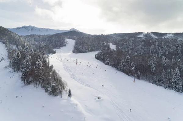 Vista aérea de la estación de esquí en Montenegro —  Fotos de Stock