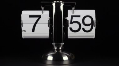 önceki ve yeni saat 20: 00 başında tamamlanması