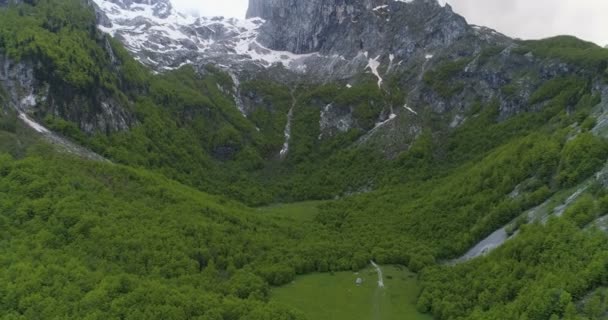 Flyg foto över Grebaje Valley Prokletije Mountains — Stockvideo