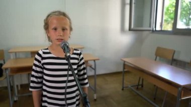 Yedi yaşında kız uygulamaları vokal